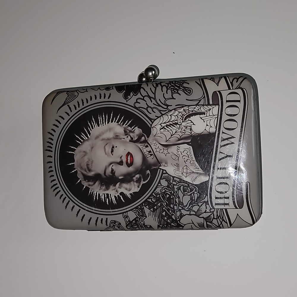 Marilyn Monroe wallet.